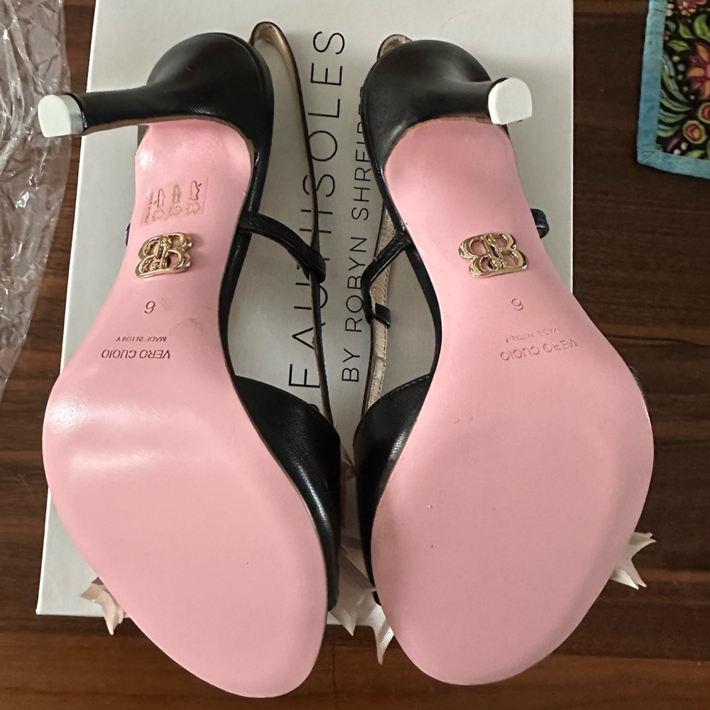 Black pumps with pink satin now - Picture 4 of 4